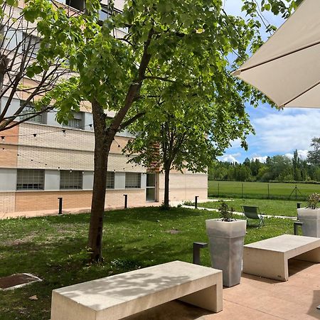 Residencia Universitaria Resa Los Abedules Pamplona Exterior foto
